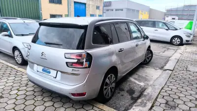 Citroën C4 Grand Picasso 2015 - 10900 EUR, 190000 km - AUTO.MOTO.pt - 190000km - foto 2 de 20