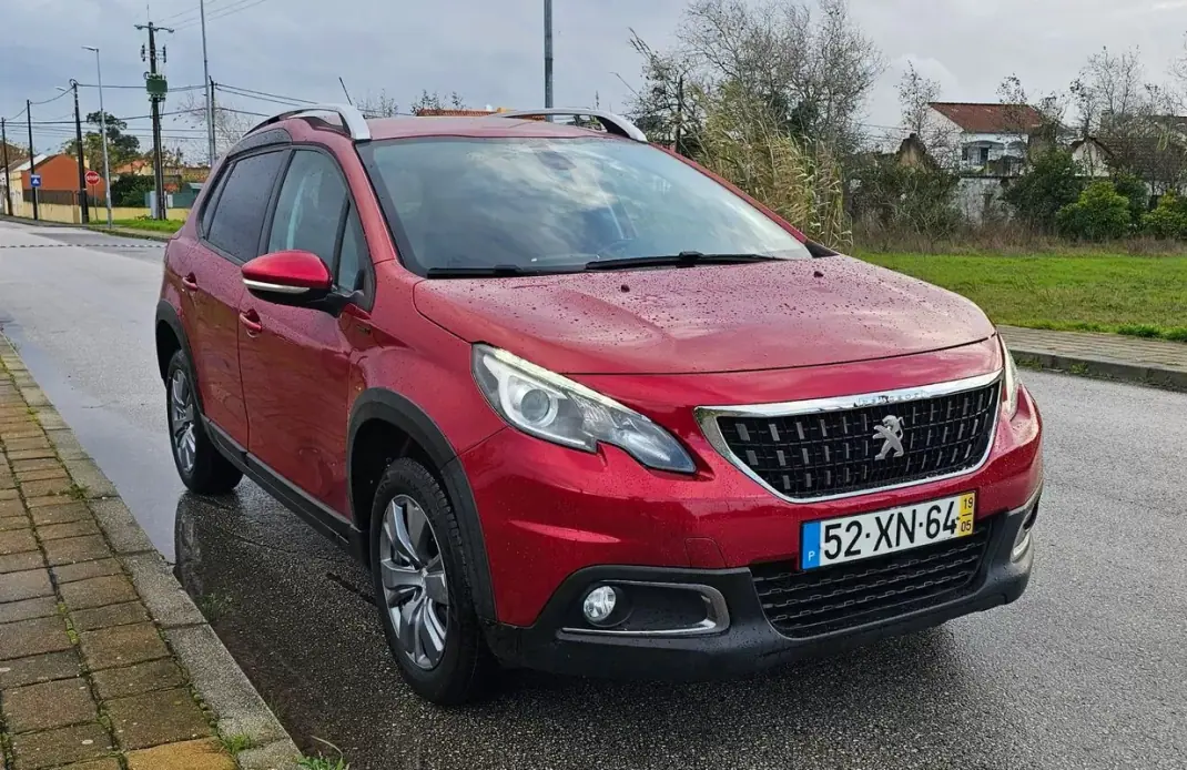 Peugeot 2008 2019 - 9990 EUR, 184000 km - AUTO.MOTO.pt - 184000km - foto 9 de 16
