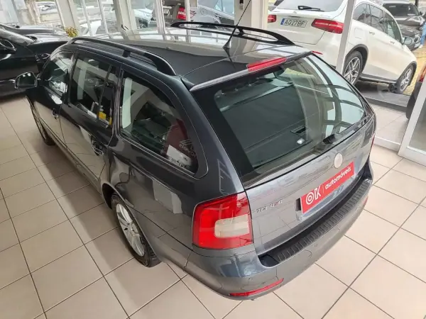 Skoda Octavia Break 2010 - 6650 EUR, 252000 km - AUTO.MOTO.pt - 252000km - foto 8 de 31