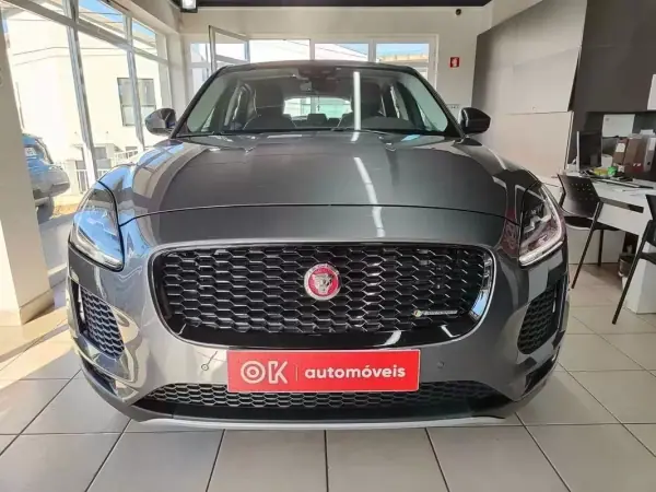 Jaguar E-Pace 2020 - 23950 EUR, 87000 km - AUTO.MOTO.pt - 87000km - foto 3 de 27