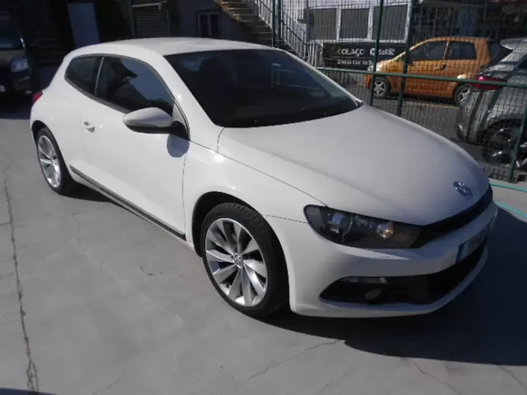 Volkswagen Scirocco 2011 - 12500 EUR, 121314 km - AUTO.MOTO.pt - 121314km - foto 3 de 10