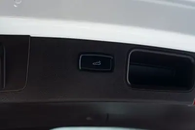 Porsche Macan 2016 - 49950 EUR, 131000 km - AUTO.MOTO.pt - 131000km - foto 13 de 53