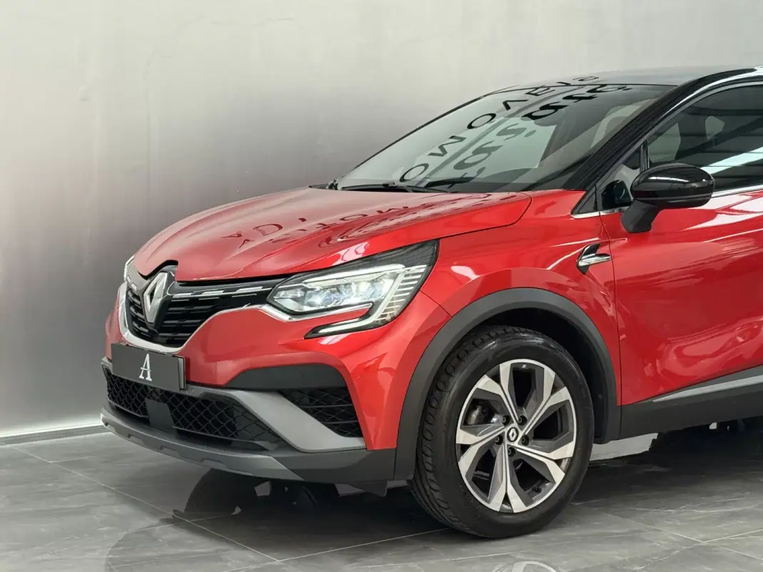 Renault Captur 2022 - 18990 EUR, 66900 km - 66900km - foto 5 de 32