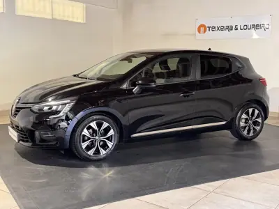 Renault Clio 2023 - 16250 EUR, 68855 km - AUTO.MOTO.pt - 68855km - foto 4 de 24