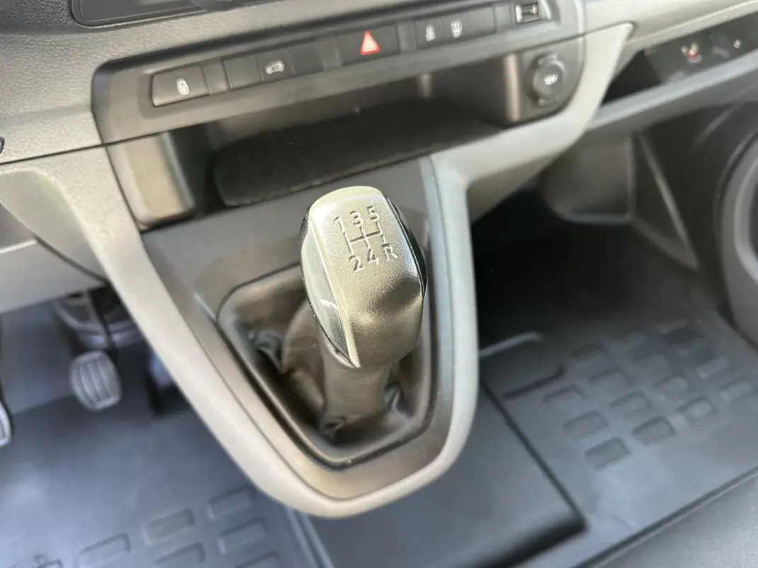 Peugeot Expert 2018 - 14900 EUR, 170000 km - 170000km - foto 33 de 45
