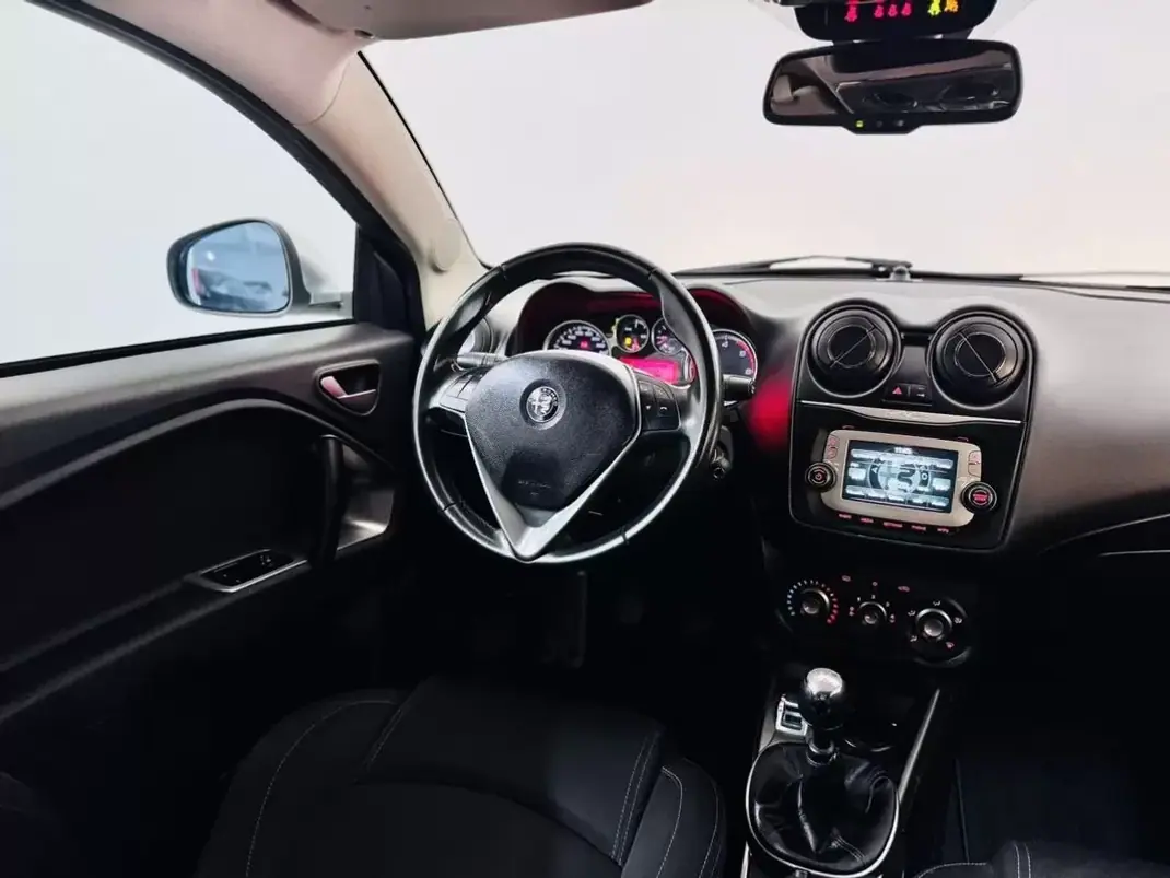 Alfa Romeo MiTo 2016 - 8950 EUR, 104000 km - 104000km - foto 29 de 55