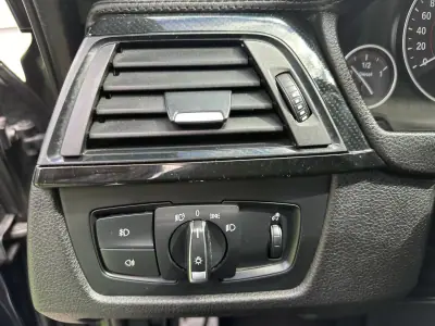 BMW 318 2014 - 11900 EUR, 350000 km - AUTO.MOTO.pt - 350000km - foto 37 de 60