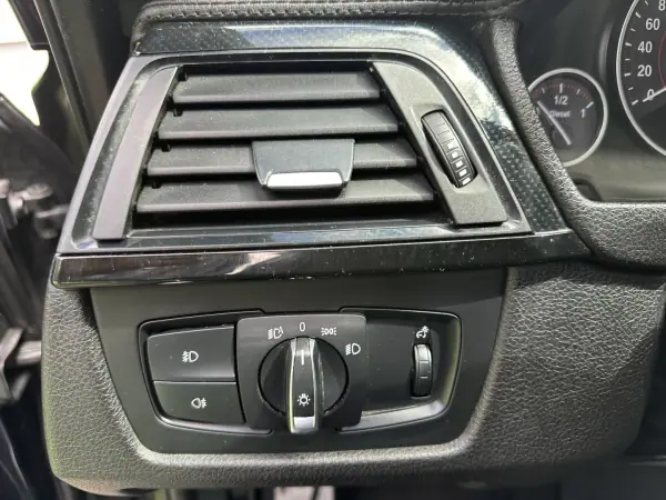 BMW 318 2014 - 11900 EUR, 350000 km - AUTO.MOTO.pt - 350000km - foto 37 de 60