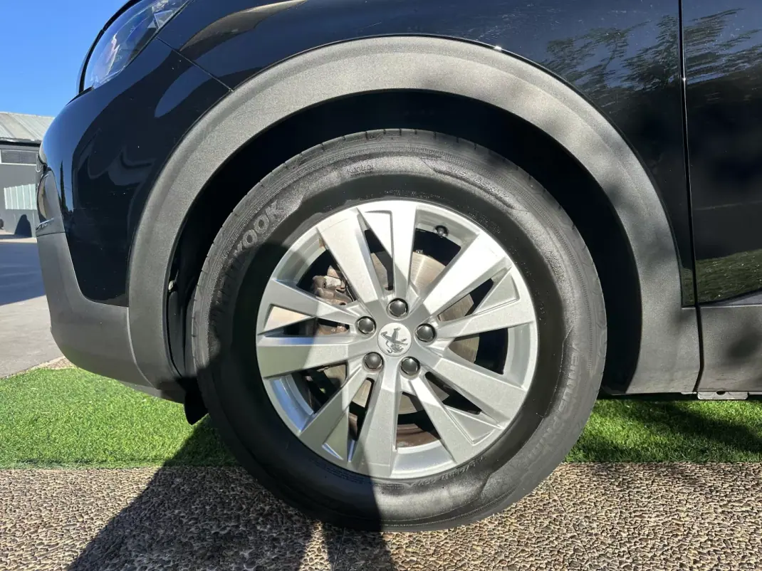 Peugeot 3008 2019 - 14900 EUR, 190000 km - 190000km - foto 20 de 64