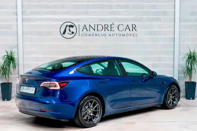 Tesla Model 3 2023 — foto 6 de 57