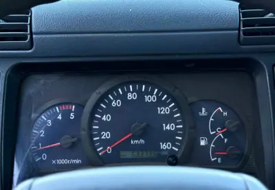 Mitsubishi Canter 3.0 Di-D Tribasculante 2010 - 11940 EUR, 500000 km - AUTO.MOTO.pt - 500000km - foto 11 de 14