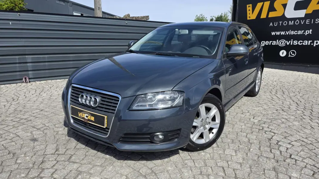 Audi A3 Sportback 2009 - 12990 EUR, 176000 km - AUTO.MOTO.pt - 176000km - foto 1 de 25