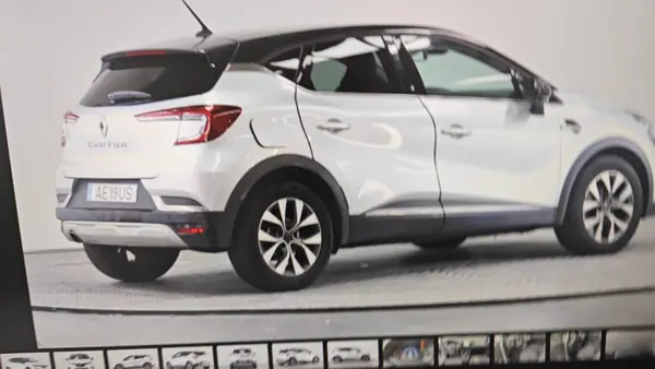 Renault Captur 2021 - 15000 EUR, 138000 km - 138000km - foto 3 de 9