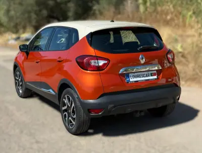 Renault Captur 2016 - 11900 EUR, 102000 km - AUTO.MOTO.pt - 102000km - foto 8 de 50