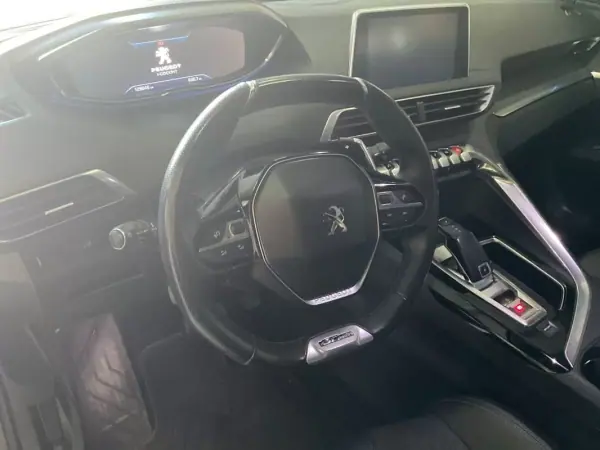 Peugeot 5008 2019 - 18750 EUR, 129646 km - 129646km - foto 7 de 13