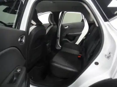 Renault Captur 2020 - 16500 EUR, 76000 km - AUTO.MOTO.pt - 76000km - foto 16 de 23