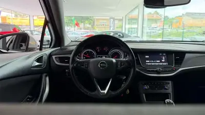 Opel Astra Sports Tourer 2019 - 9250 EUR, 203133 km - AUTO.MOTO.pt - 203133km - foto 14 de 28
