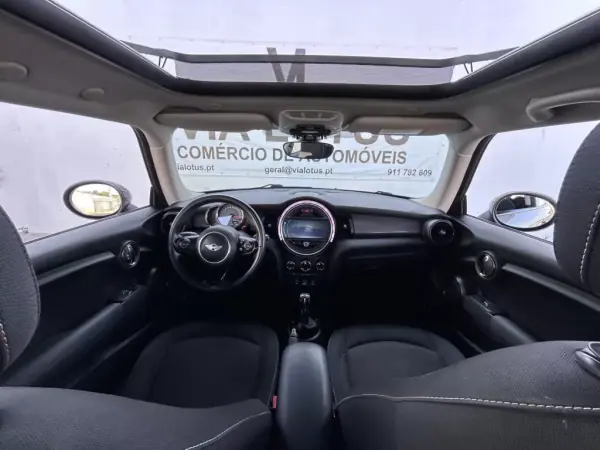 MINI Cooper 2017 - 16900 EUR, 141270 km - AUTO.MOTO.pt - 141270km - foto 15 de 22