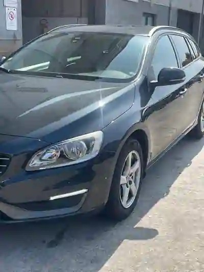 Volvo V60 2014 - 220000km
