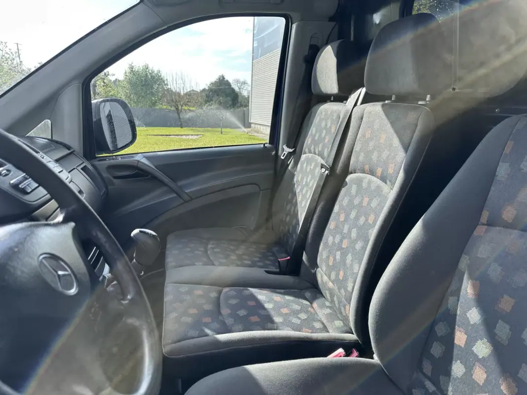 Mercedes-Benz VITO 111 CDI -LONGA 2005 - 6250 EUR, 400000 km - AUTO.MOTO.pt - 400000km - foto 13 de 25