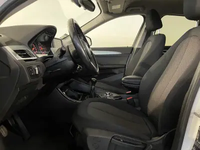 BMW X1 2016 - 18900 EUR, 134000 km - AUTO.MOTO.pt - 134000km - foto 17 de 31