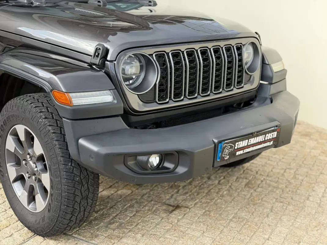 Jeep Wrangler Unlimited 2018 - 58950 EUR, 75958 km - AUTO.MOTO.pt - 75958km - foto 4 de 9