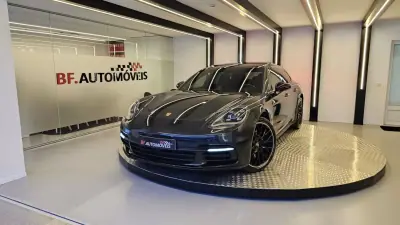 Porsche Panamera Sport Turismo 2018 - 71900 EUR, 135500 km - AUTO.MOTO.pt - 135500km - foto 8 de 49