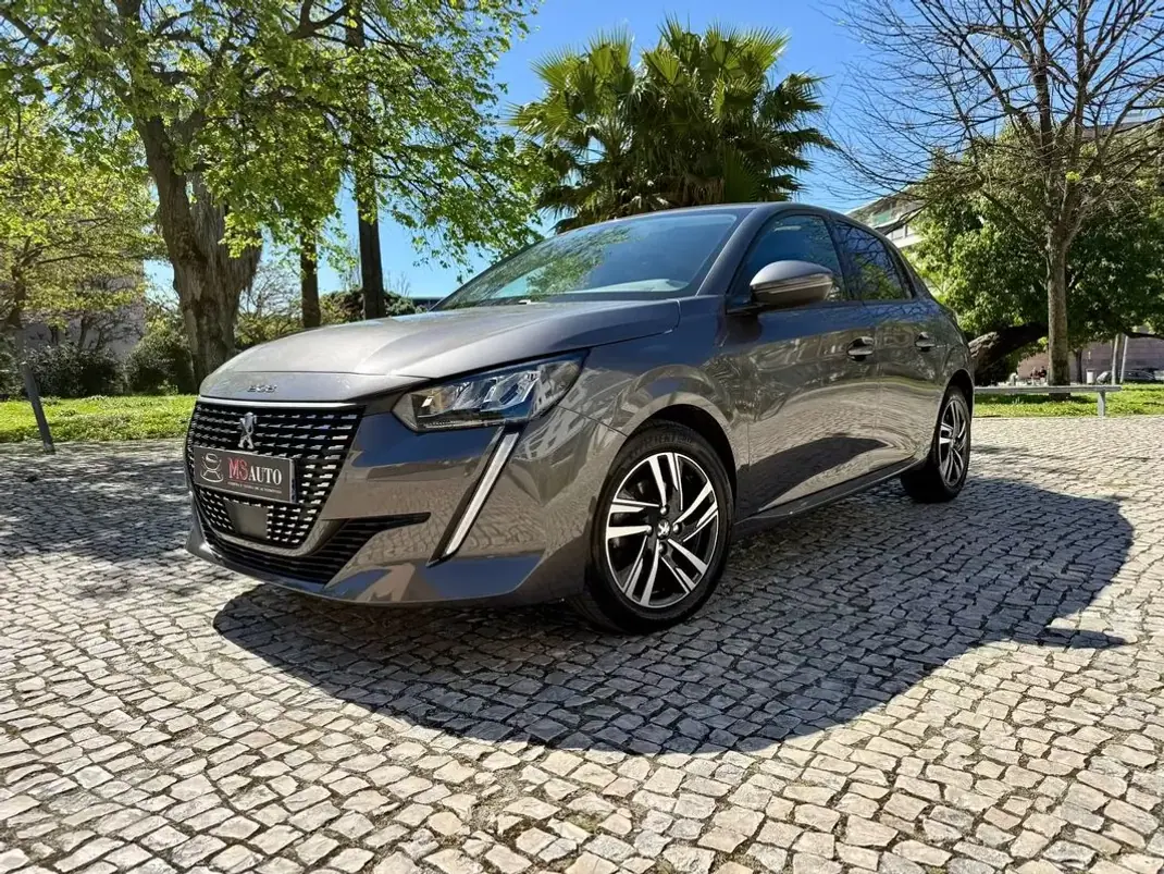 Peugeot 208 2021 - 12790 EUR, 71950 km - AUTO.MOTO.pt - 71950km - foto 1 de 41