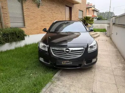 Opel Insignia Sports Tourer 2011 - 5750 EUR, 253323 km - AUTO.MOTO.pt - 253323km - foto 2 de 50