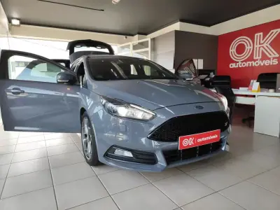 Ford Focus 2015 - 20500 EUR, 125550 km - AUTO.MOTO.pt - 125550km - foto 20 de 40