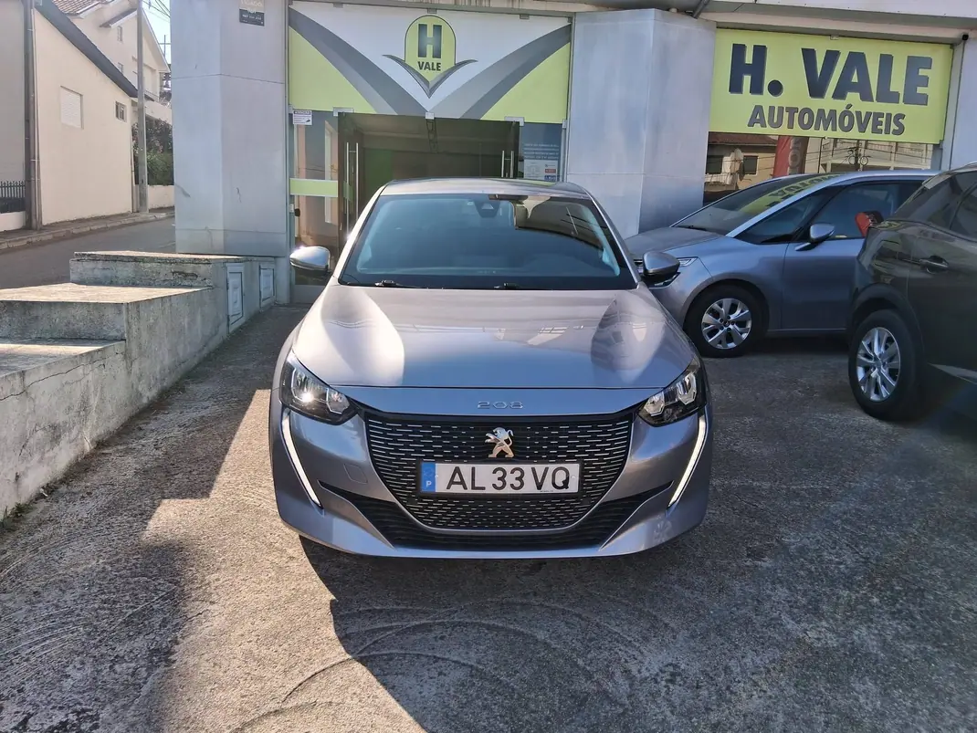 Peugeot e-208 2021 - 18850 EUR, 63051 km - 63051km - foto 3 de 13