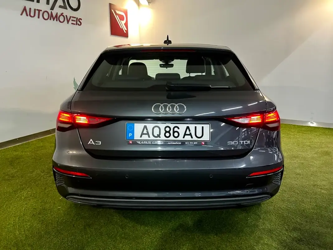 Audi A3 Sportback 2022 - 21750 EUR, 149000 km - AUTO.MOTO.pt - 149000km - foto 8 de 32