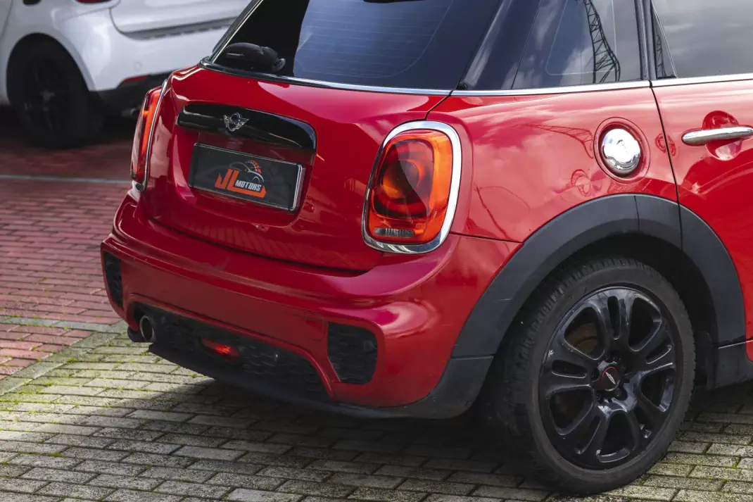 MINI Cooper 2015 - 14500 EUR, 211994 km - AUTO.MOTO.pt - 211994km - foto 29 de 31