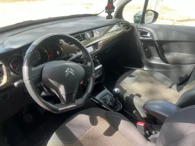 Citroën C3 2012 - 6650 EUR, 127000 km - 127000km - foto 52 de 55