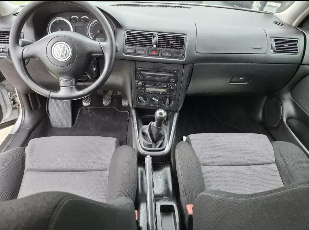 Volkswagen Golf 2003 - 3500 EUR, 182647 km - 182647km - foto 4 de 8