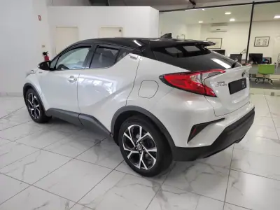 Toyota C-HR 2019 - 22950 EUR, 84605 km - 84605km - foto 11 de 29