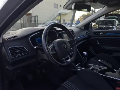 Renault Mégane Sport Tourer 2016 - 13990 EUR, 163000 km - AUTO.MOTO.pt - 163000km - foto 22 de 47