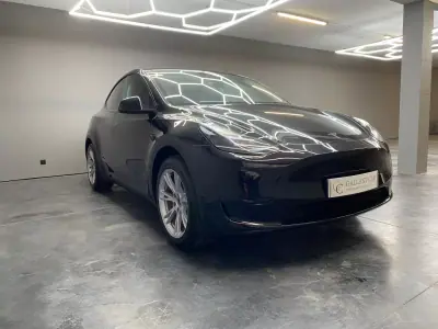 Tesla Model Y 2023 - 34500 EUR, 45000 km - foto 4 de 20