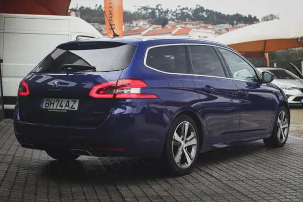 Peugeot 308 SW 2018 - 12350 EUR, 79660 km - AUTO.MOTO.pt - 79660km - foto 24 de 27