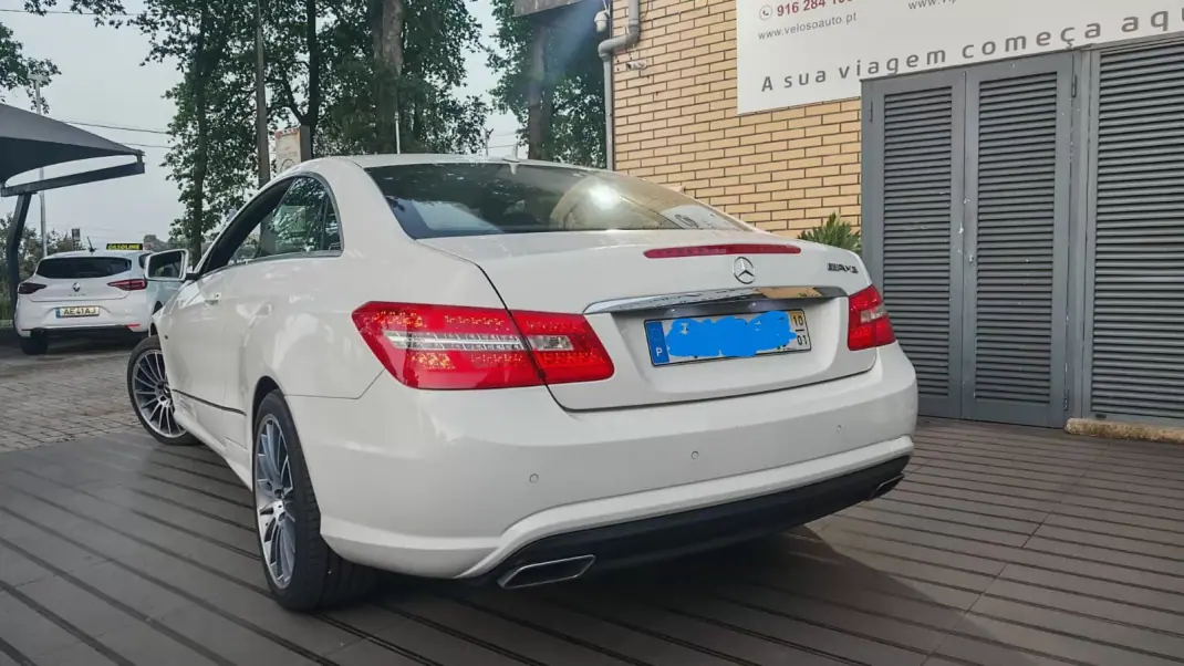 Mercedes-Benz E 250 2010 - 18850 EUR, 170781 km - AUTO.MOTO.pt - 170781km - foto 5 de 17