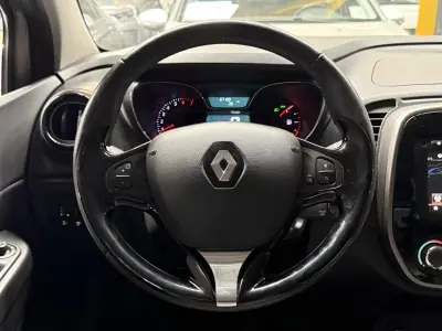 Renault Captur 2016 - 10990 EUR, 67180 km - AUTO.MOTO.pt - 67180km - foto 22 de 30