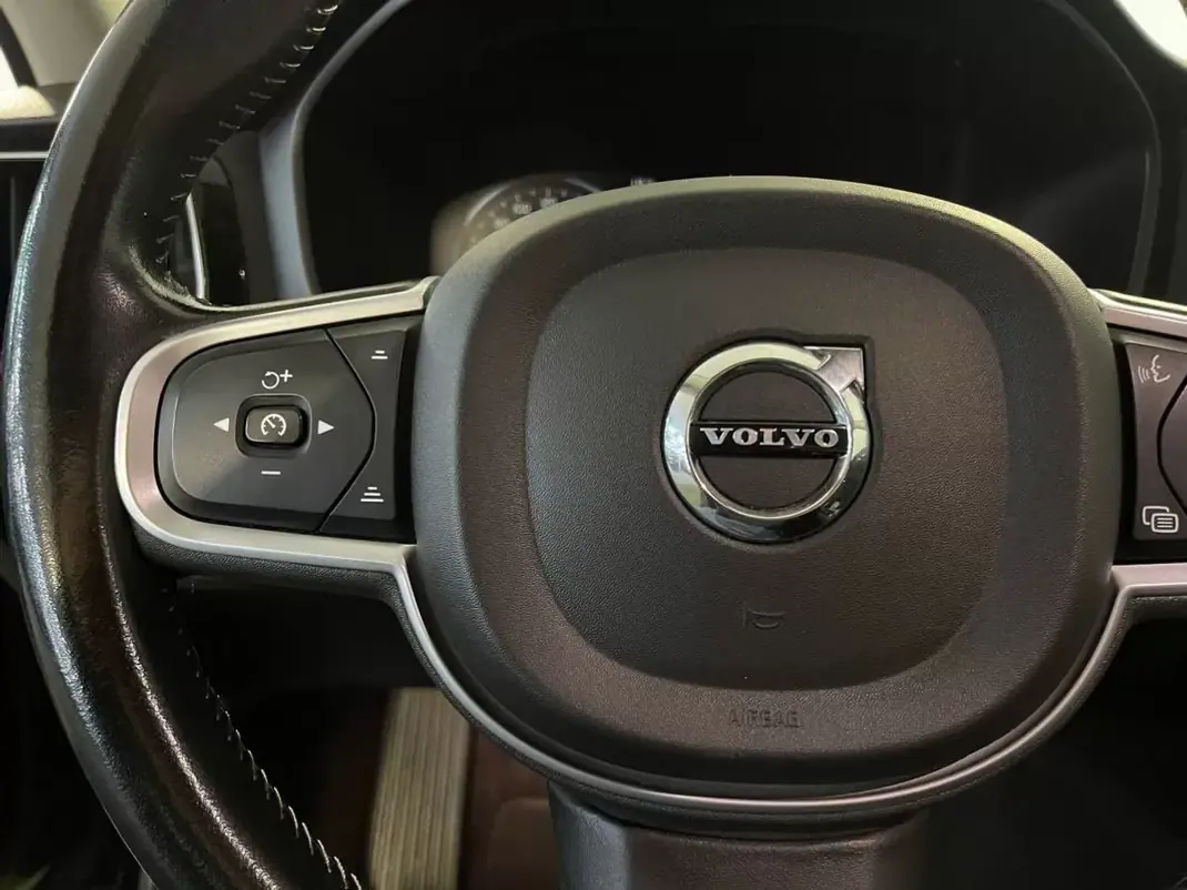 Volvo V60 2020 - 24950 EUR, 123000 km - AUTO.MOTO.pt - 123000km - foto 23 de 32