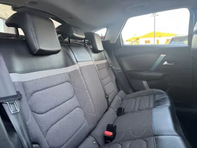 Citroën e-C4 2022 - 18500 EUR, 93000 km - AUTO.MOTO.pt - 93000km - foto 21 de 45