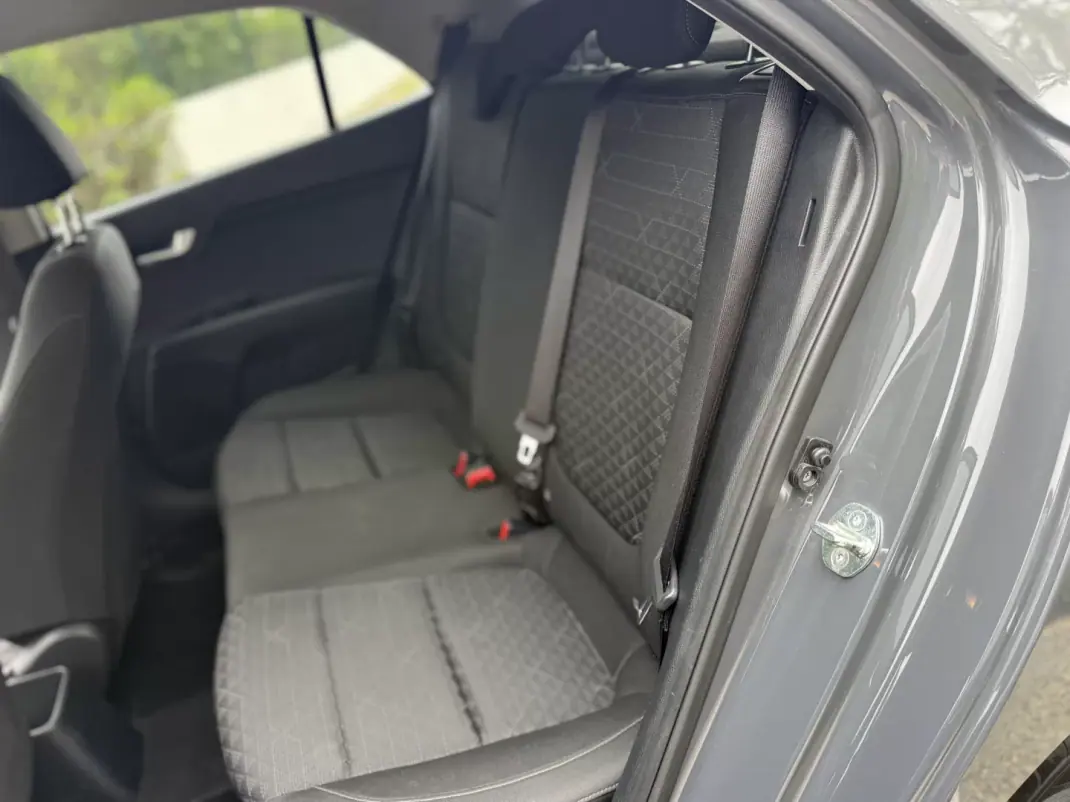 Kia Rio 2023 - 14999 EUR, 30000 km - AUTO.MOTO.pt - 30000km - foto 12 de 13