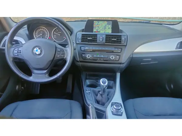 BMW 116 2013 - 7950 EUR, 323362 km - AUTO.MOTO.pt - 323362km - foto 11 de 15