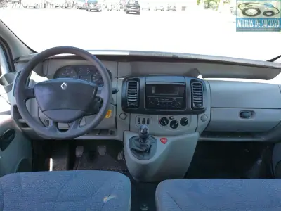 Renault 2002 - 6500 EUR, 457000 km - AUTO.MOTO.pt - 457000km - foto 18 de 19
