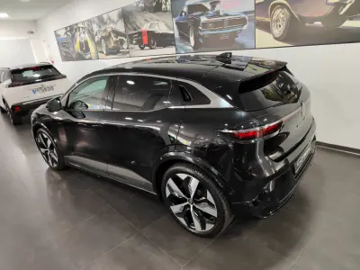 Renault Mégane E-Tech 2022 - 27990 EUR, 40000 km - AUTO.MOTO.pt - 40000km - foto 24 de 47