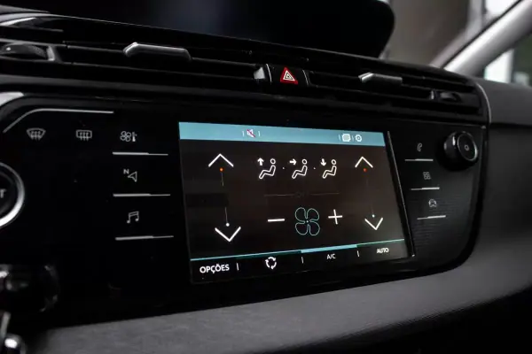 Citroën Grand C4 Spacetourer 2019 - 10750 EUR, 230819 km - AUTO.MOTO.pt - 230819km - foto 32 de 38