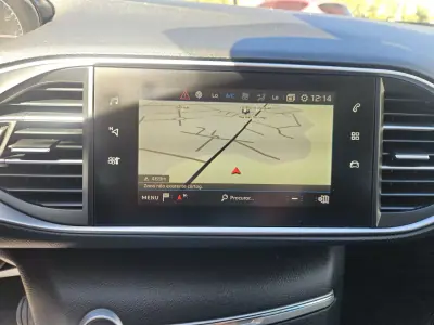 Peugeot 308 2018 - 13200 EUR, 61900 km - 61900km - foto 25 de 37