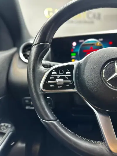 Mercedes-Benz GLA 250 2022 - 34000 EUR, 107000 km - AUTO.MOTO.pt - 107000km - foto 14 de 28